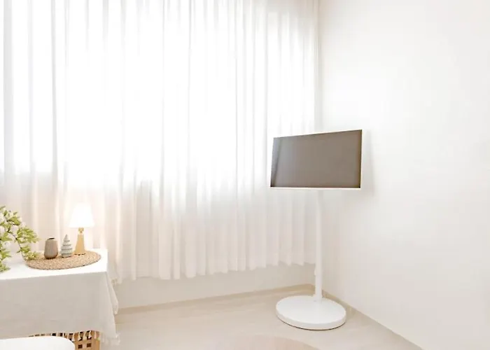 Open Special! 3 Bedroom Cozy 3min Subway Near Lotte World, Kspo, Olympic Park