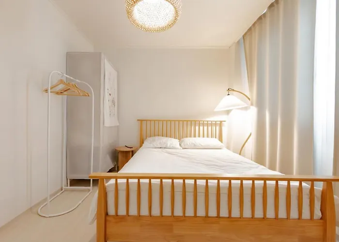 Open Special! 3 Bedroom Cozy 3min Subway Near Lotte World, Kspo, Olympic Park Appartamento *