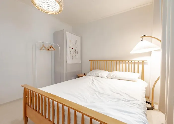 Open Special! 3 Bedroom Cozy 3min Subway Near Lotte World, Kspo, Olympic Park *
