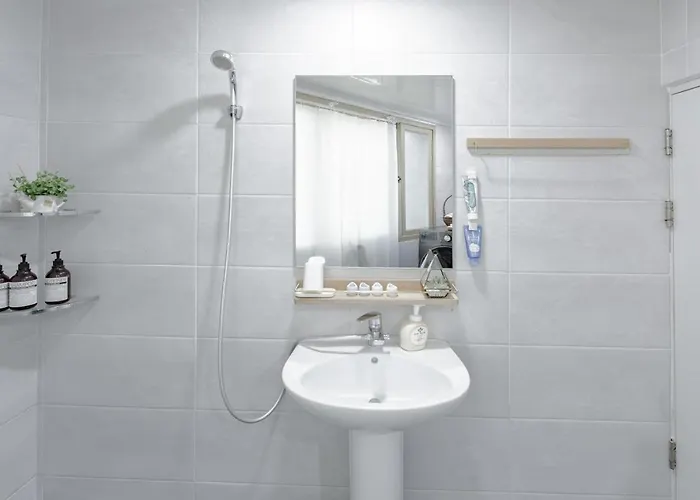 Open Special! 3 Bedroom Cozy 3min Subway Near Lotte World, Kspo, Olympic Park Seul